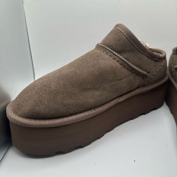 CUSHIONAIRE Women's Genuine Suede Cozy Mule Platform +Memory Foam 9 TAUPE - Picture 7 of 7